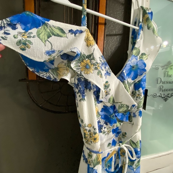 Royal Blue & White Summer dress! 
Beautiful bright colors.
Never worn w tags - Picture 7 of 10